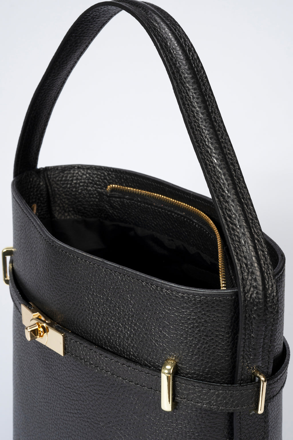 Myrto Black