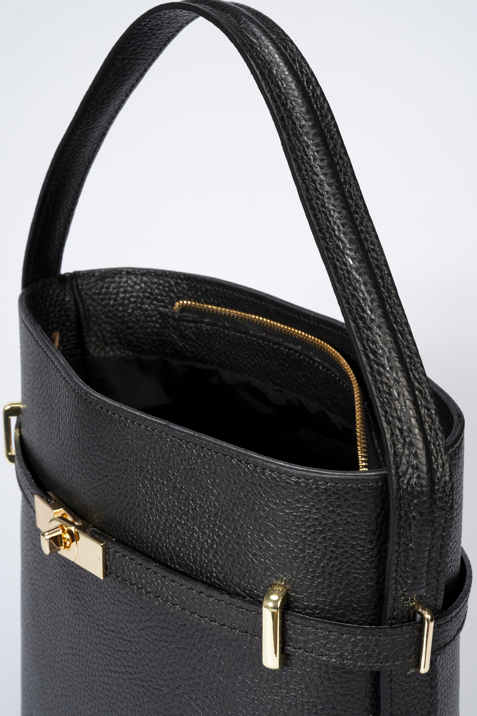 Myrto Black