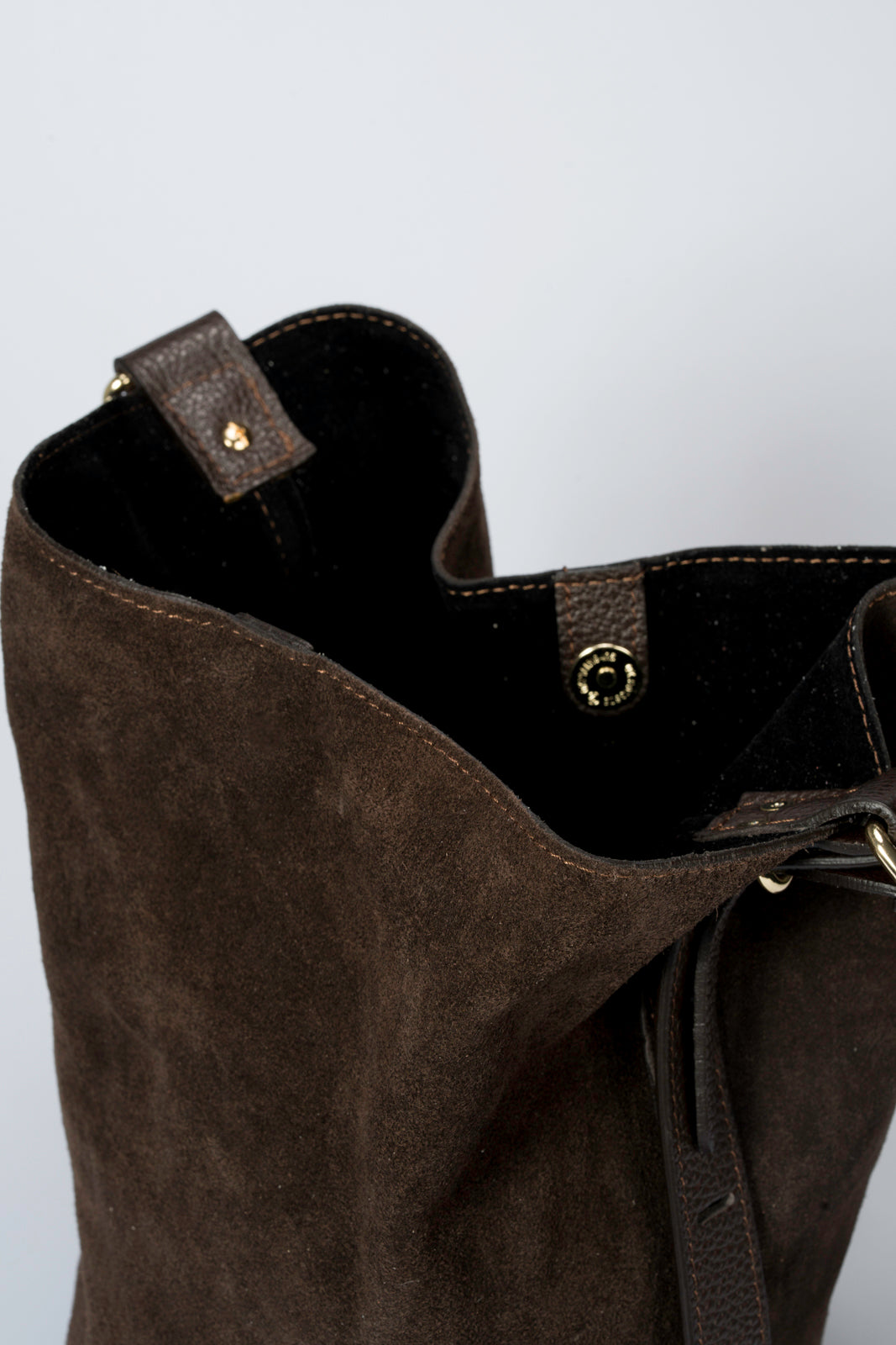 Ariah Dark Brown