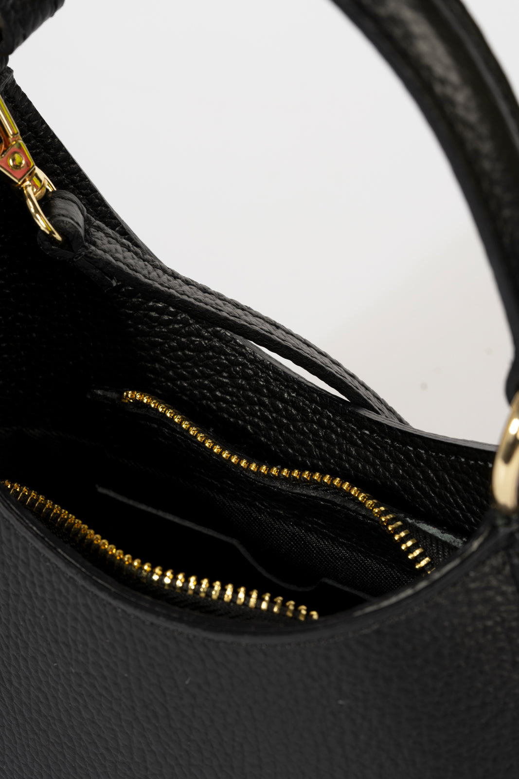 Rousseau Black